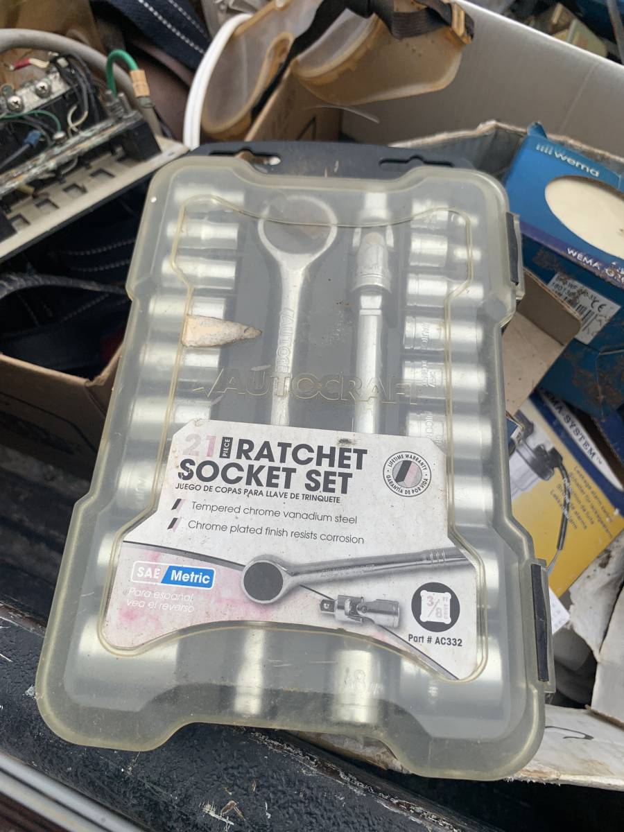 Autocraft 21-Piece Ratchet Socket Set SAE/Metric 3/8" Drive AC332