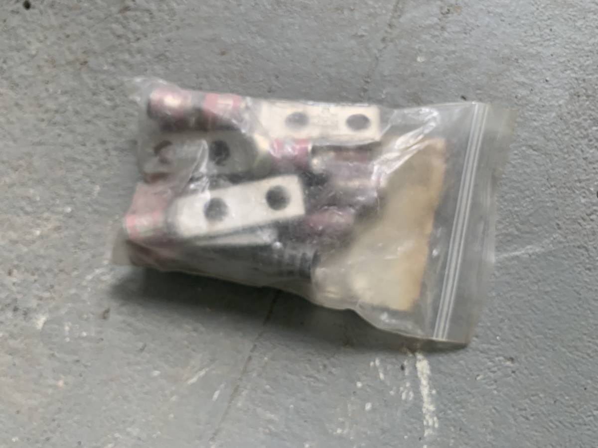 Heavy-Duty Battery Cable Lugs/Terminals